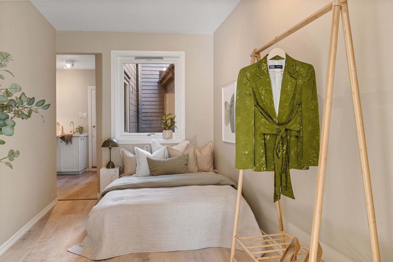 Her er det plass til både seng, garderobe, nattbord og annen ønsket innredning Galleribilde
