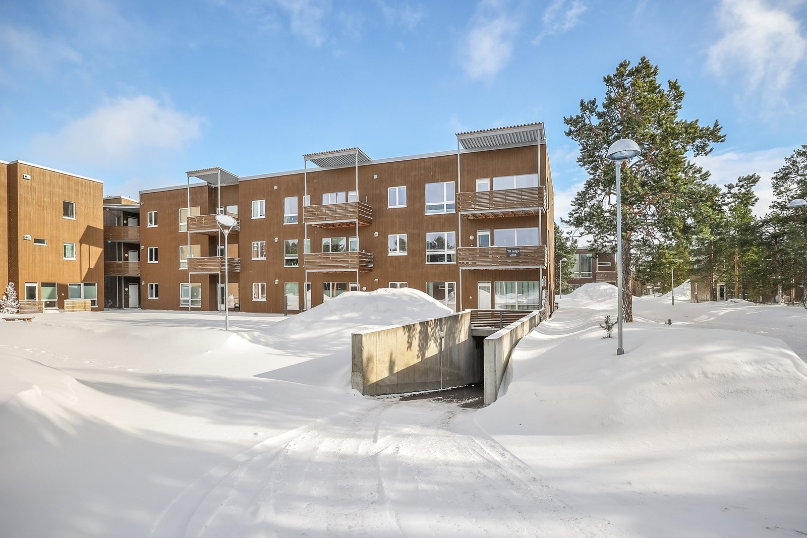 Nedgang til parkeringskjeller. Galleribilde