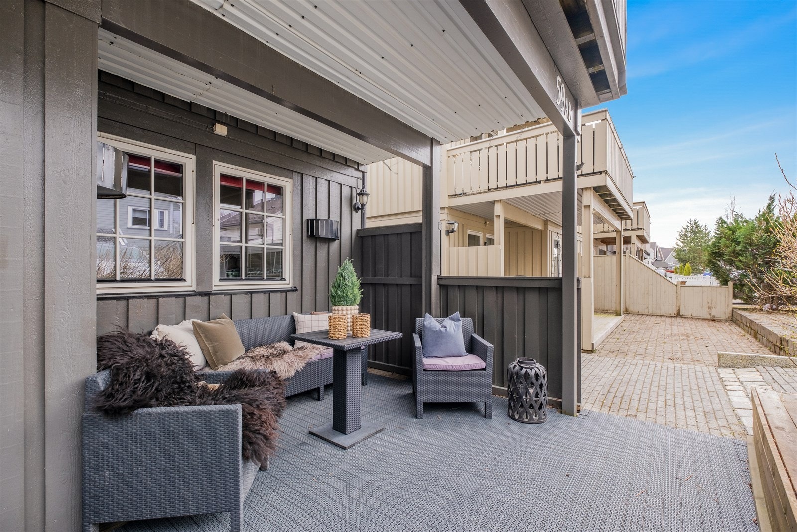 Her får du en flott vestvendt terrasse med gode solforhold. Galleribilde