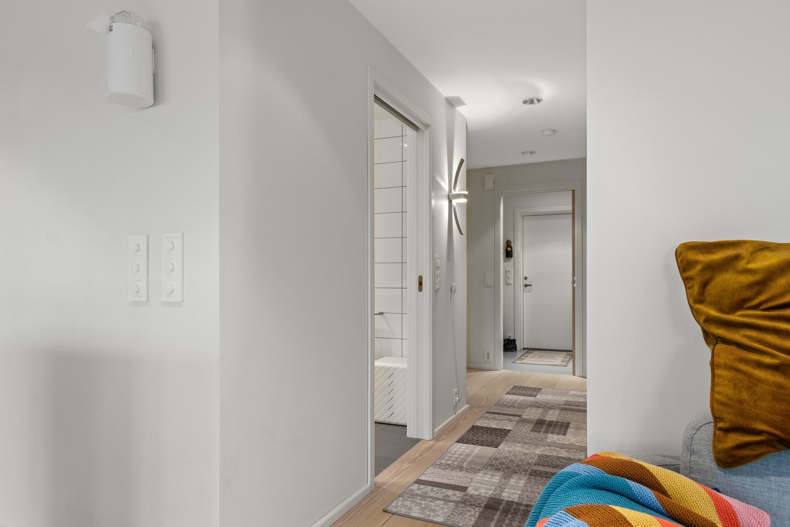 Gang inn til Vindfanget. Galleribilde