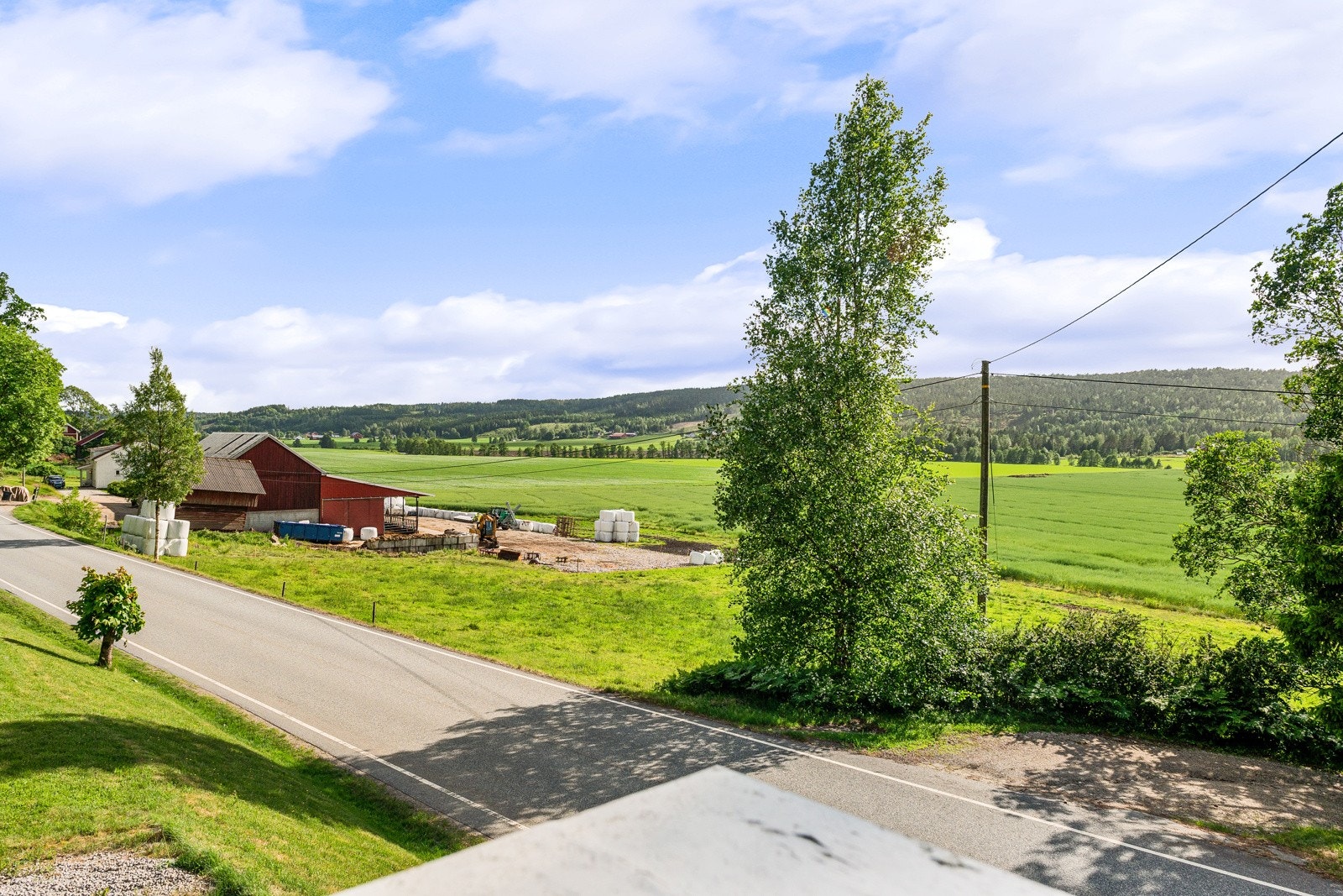 Utsikt mot syd fra veranda Galleribilde