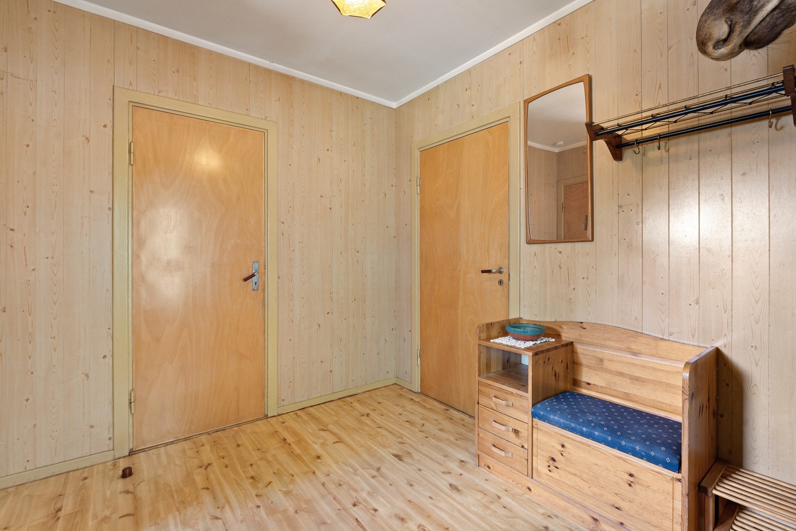 Entré med trapp til 2. etasje Galleribilde