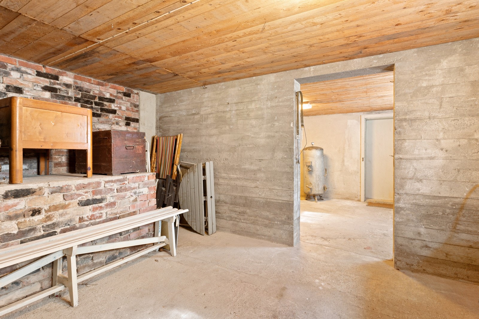 Kjellerrom Galleribilde