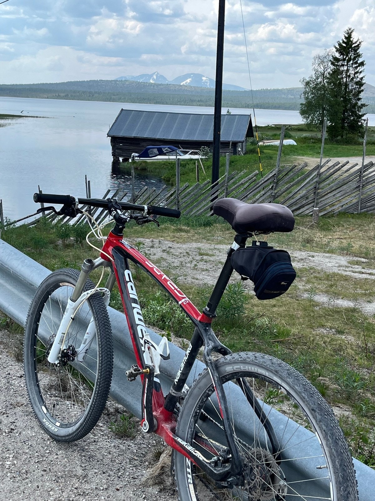 Sorken og Femunden med Sølen i bakgrunnen. Galleribilde