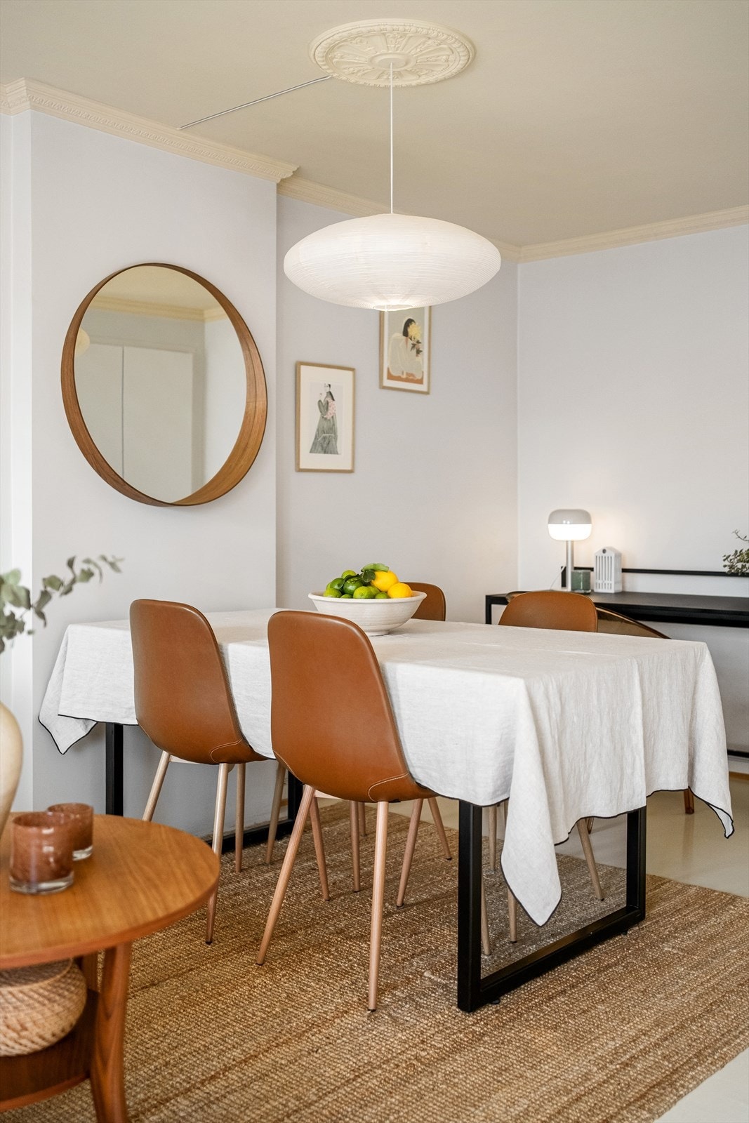 Spisestuen gir muligheter for å invitere familie eller venner til sosiale sammenkomster. Galleribilde