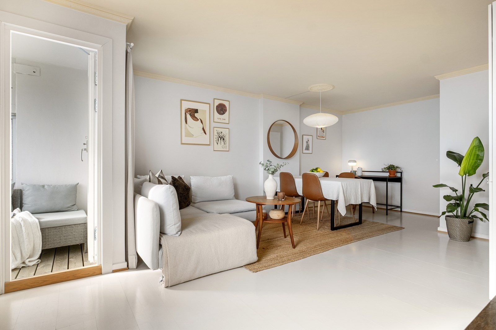 Moderne standard med tidsriktige fargevalg er gjennomgående i hele leiligheten, og gir et veldig godt helhetsinntrykk. Galleribilde