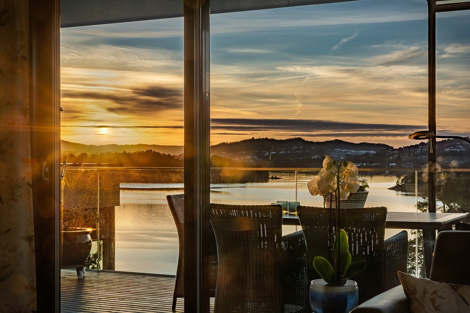 Nydelig utsikt også inne fra stuen. Galleribilde