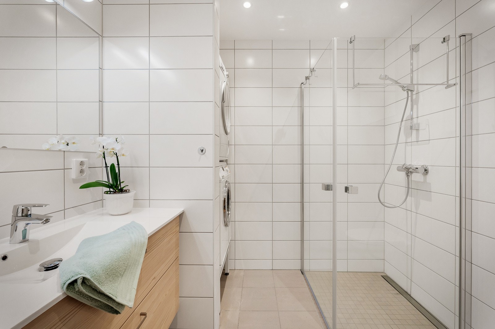 Gjestebad. Galleribilde