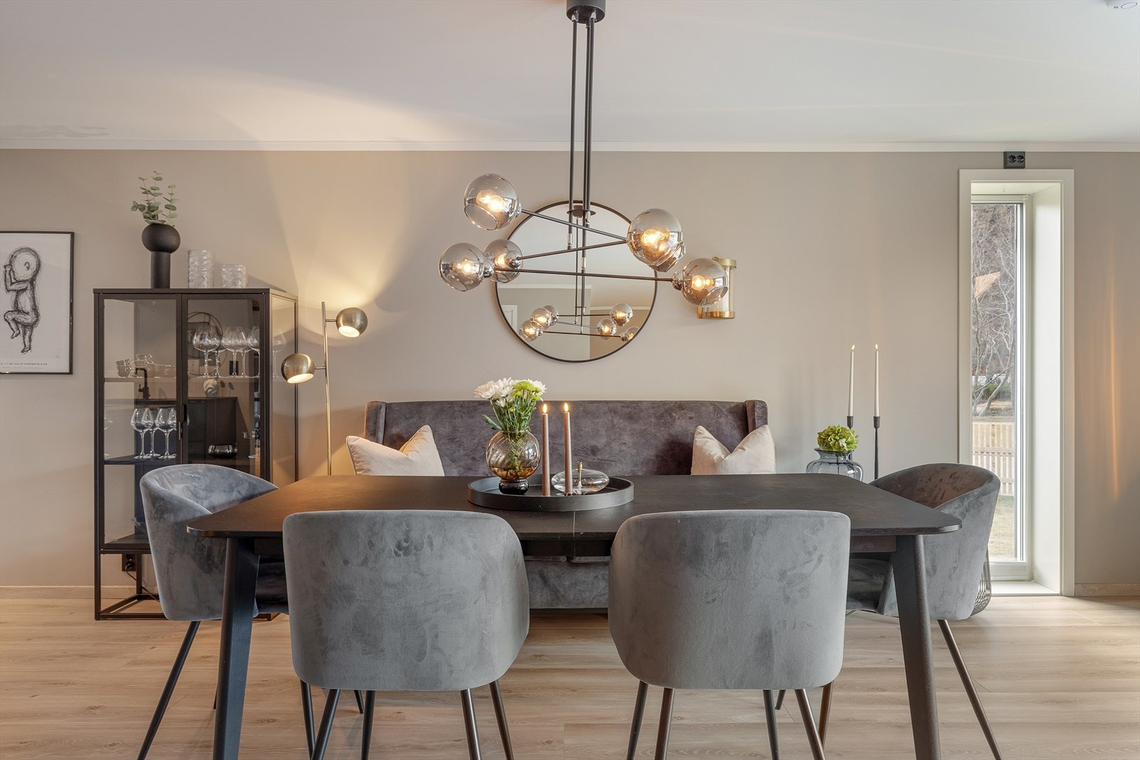 Det er også plass til ønska møblement i nærleiken. Galleribilde
