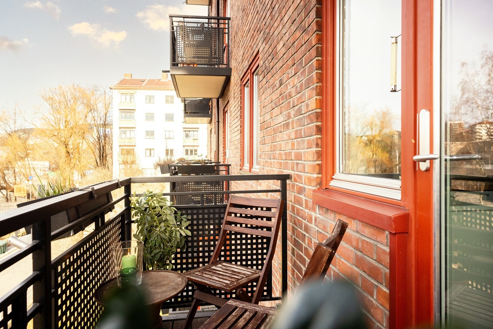 - Nordvestvendt balkong på ca. 3 kvm med gode solforhold - Galleribilde