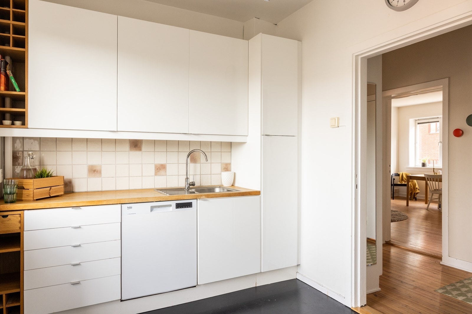 - Godt med benk- og skapplass - Galleribilde