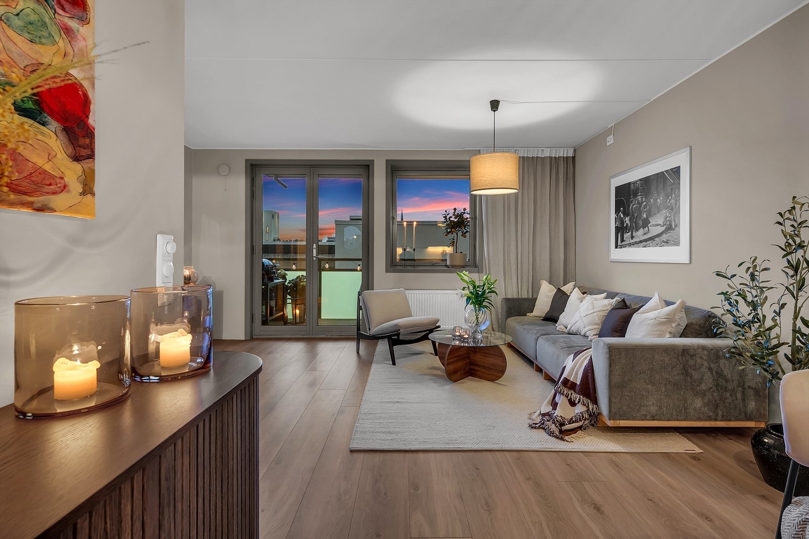 En moderne, rålekker og arealeffektiv 2-r med populær beliggenhet midt mellom Olaf Ryes plass og Sofienberg. Galleribilde