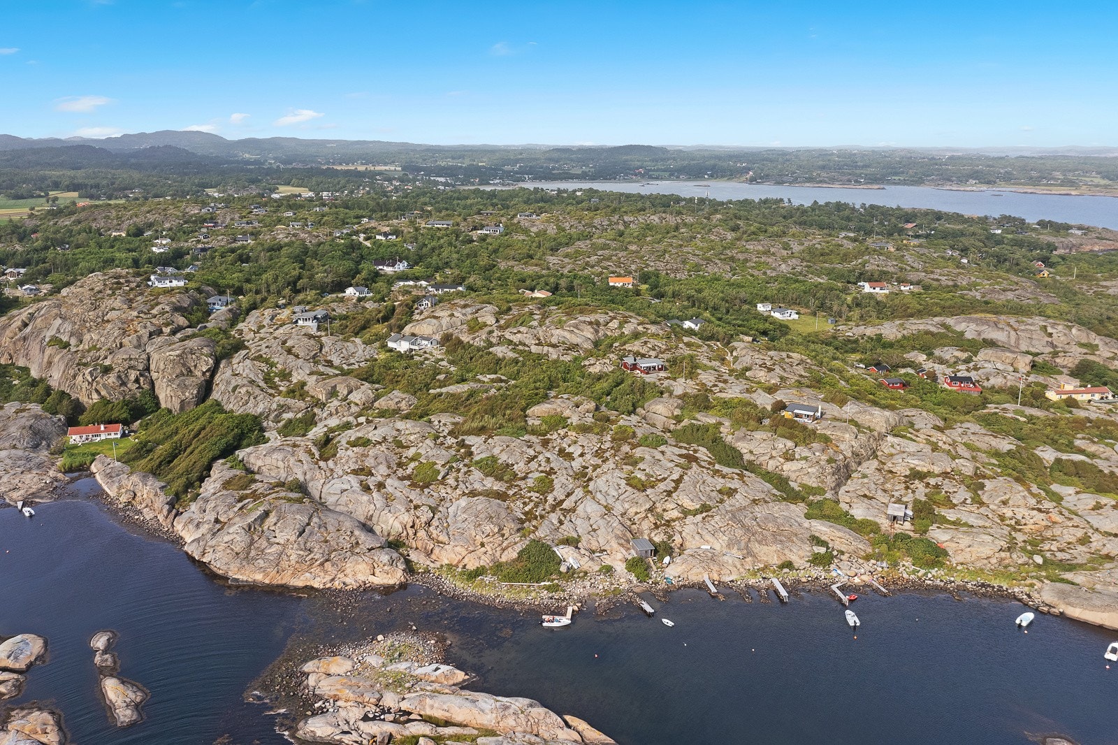 Det er mange fine turmuligheter i området, blant annet kyststien Galleribilde