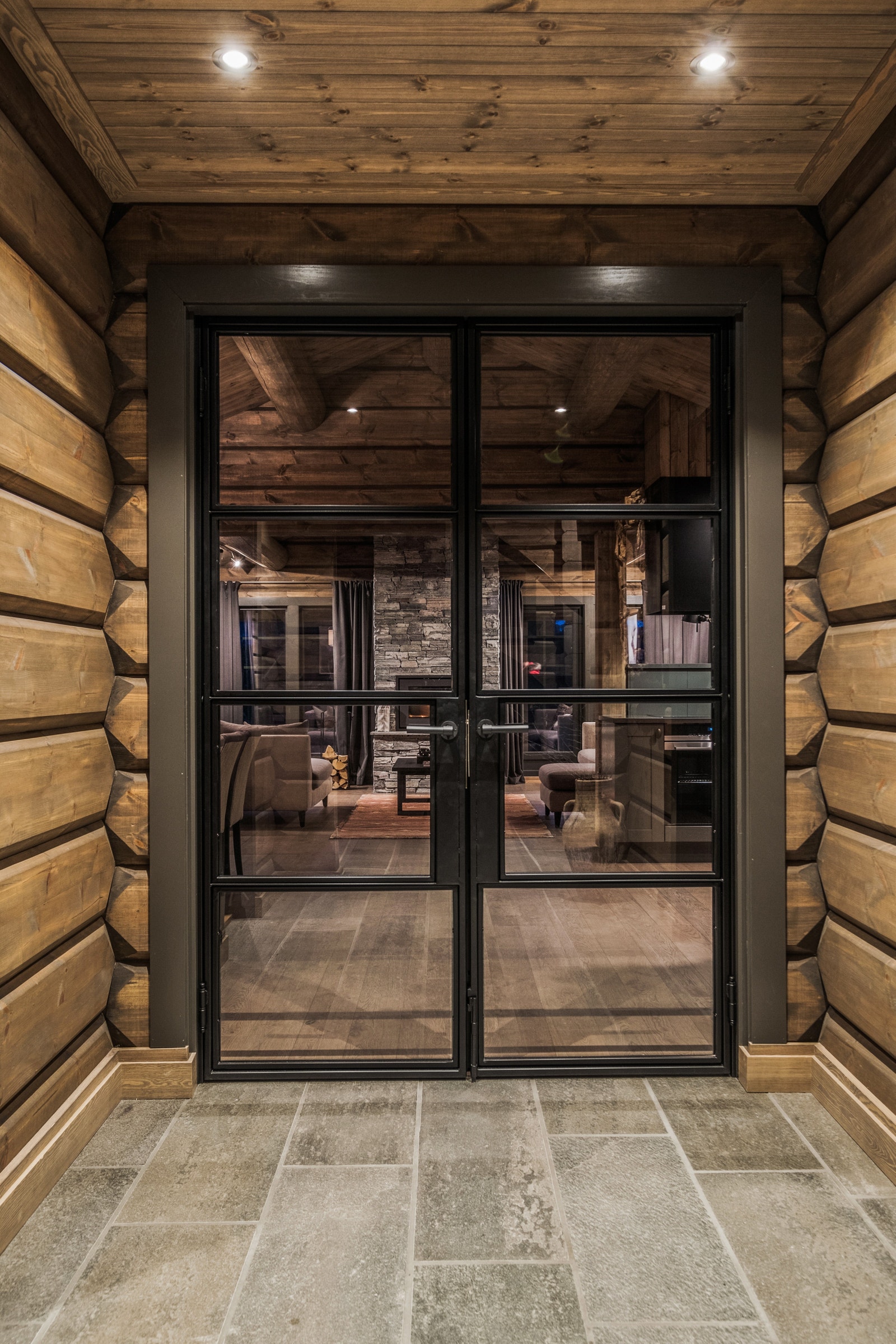 Illustrasjonsfoto fra kundeprosjekt. Mulighet for smijernsdører. Galleribilde