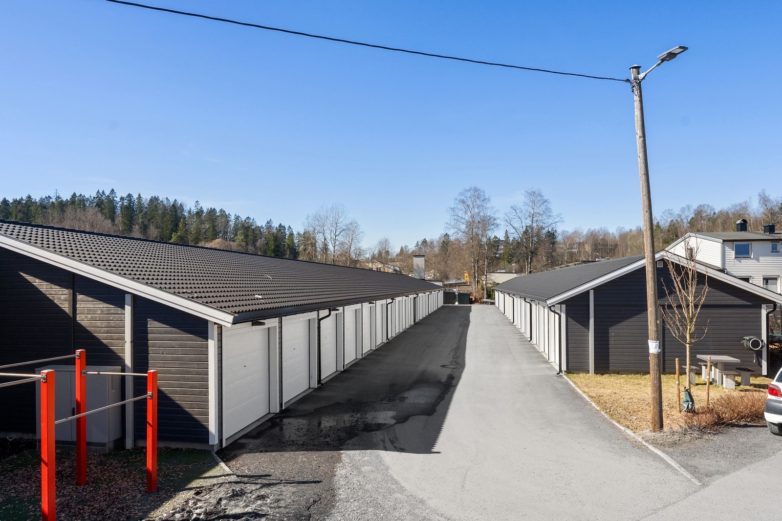 Nyere garasjerekke Galleribilde