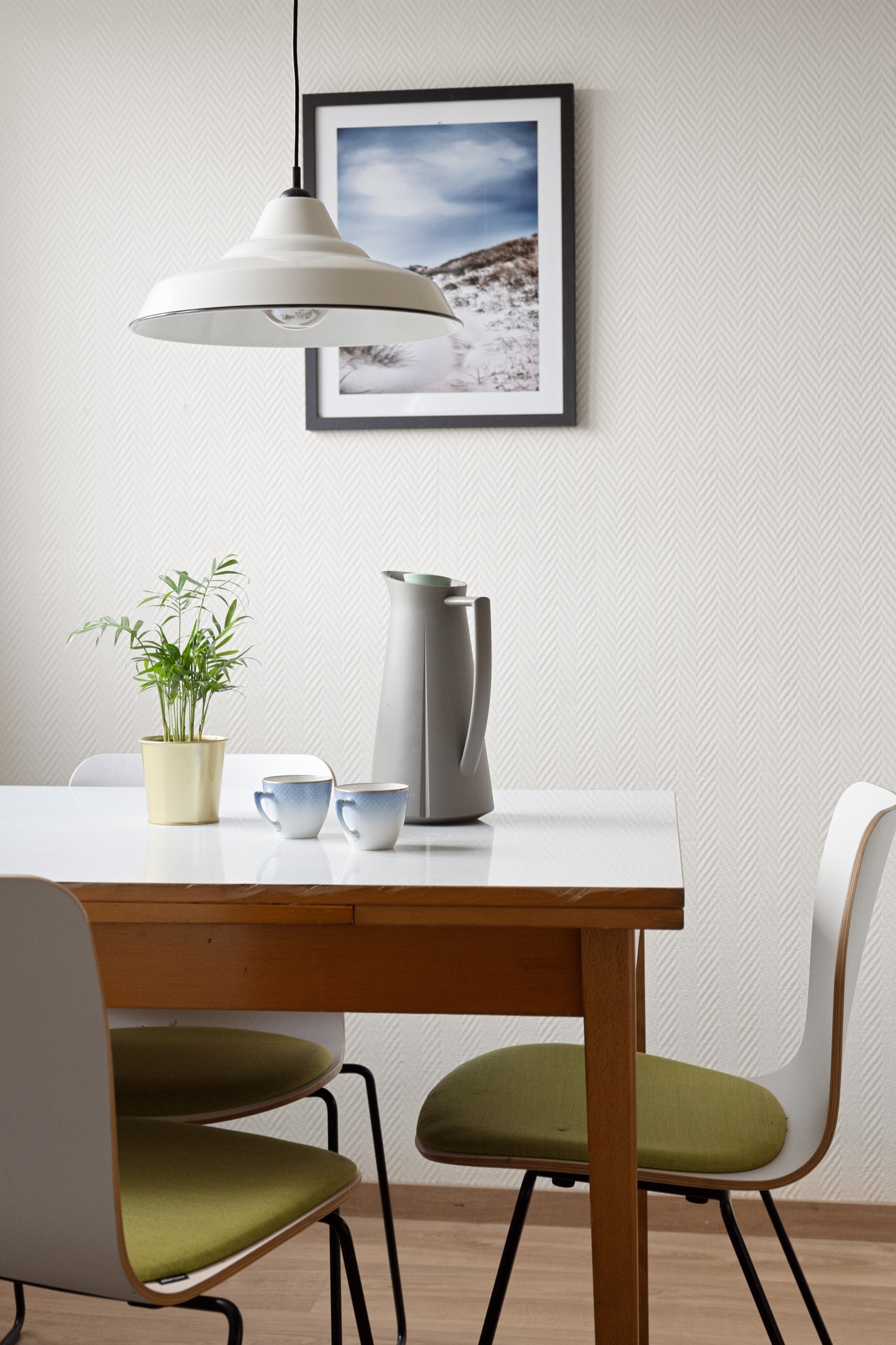 Her er det god plass til kjøkkenbord for hverdagsmåltidene. Galleribilde