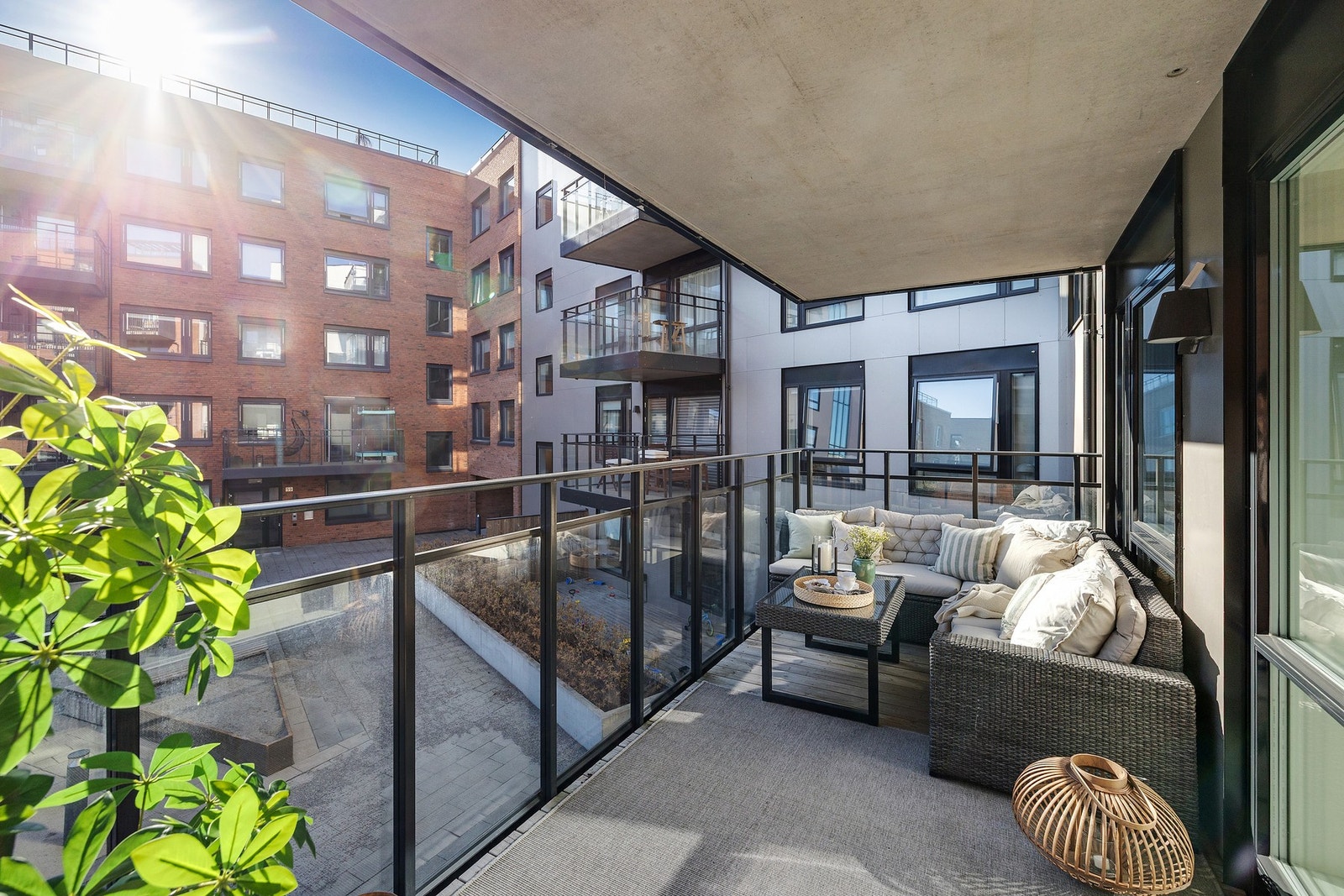 Det er plass til utemøblement, samt beplantning Galleribilde