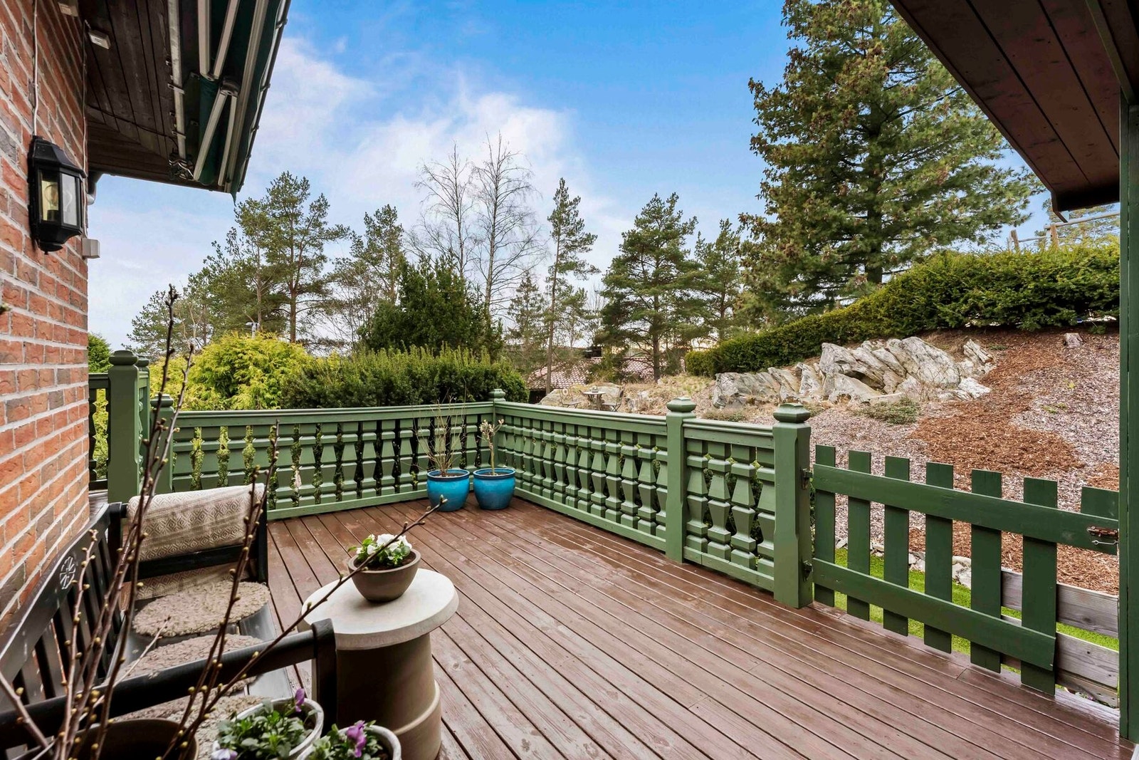 Verandaen har tilgang til den flotte hagen Galleribilde