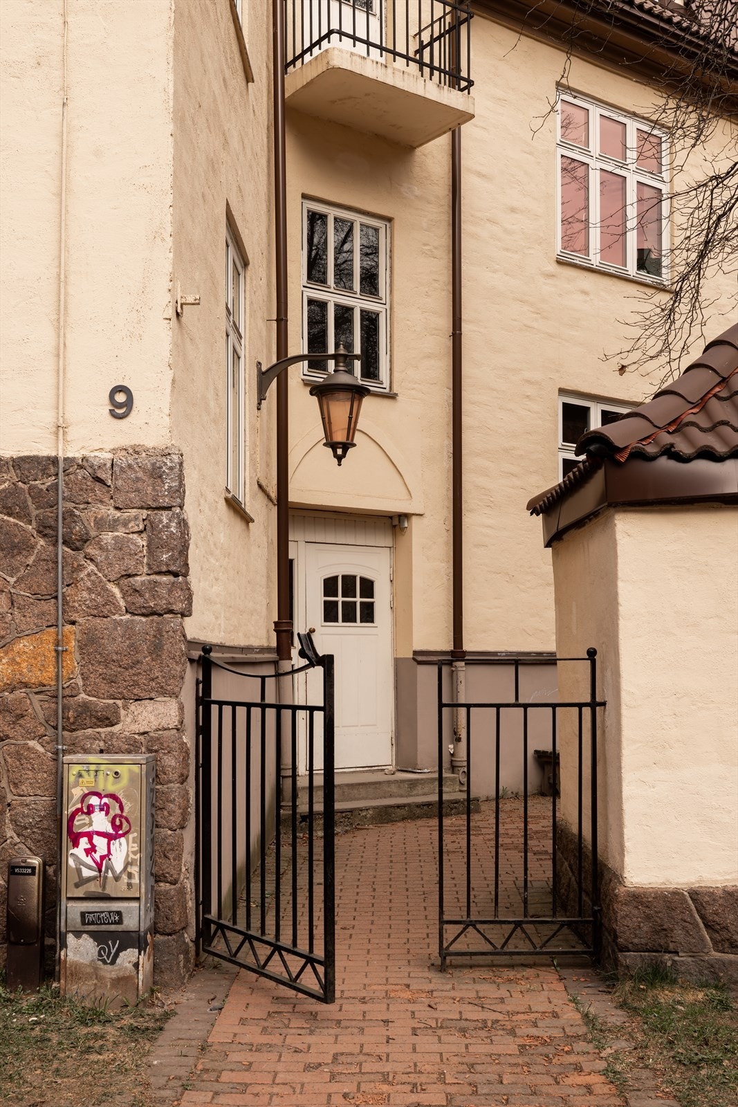 Leiligheten ligger i en vakker Torshovgård. Galleribilde