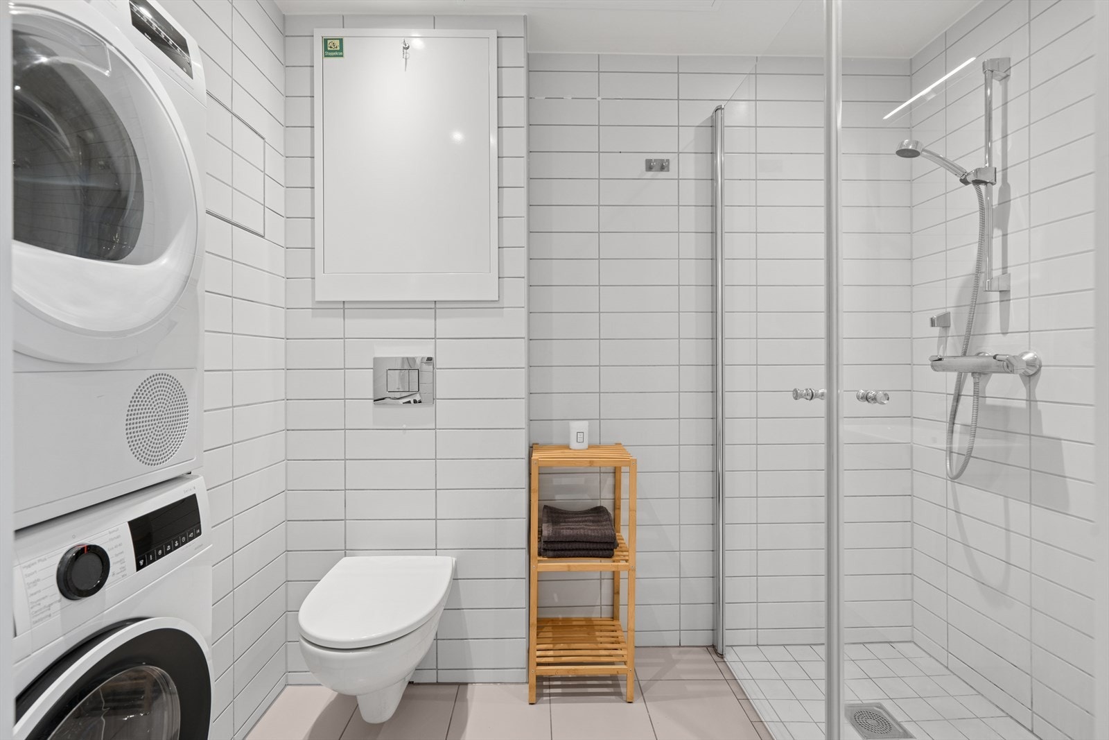 Badet er helfliset og stilrent. Galleribilde