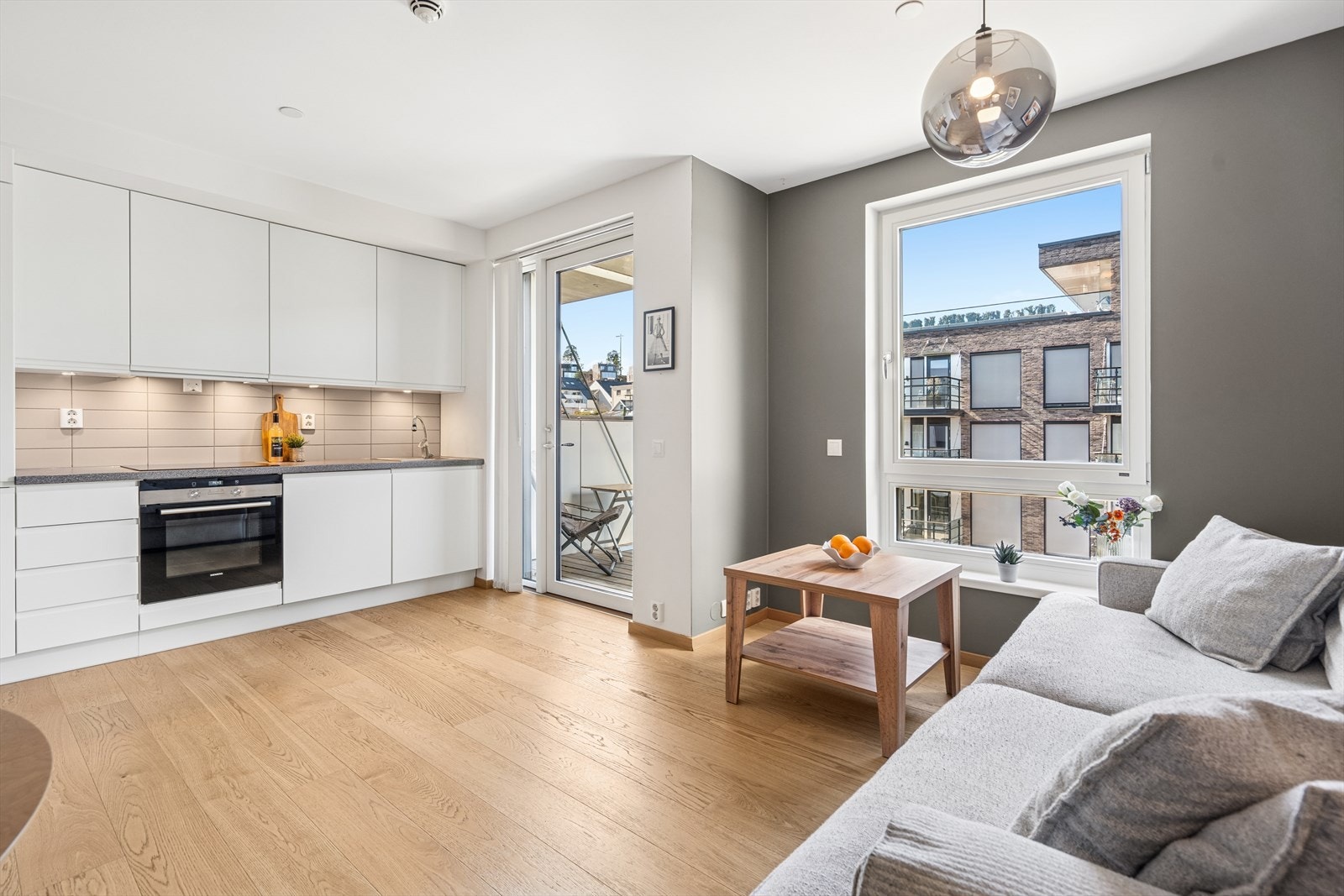 DNB Eiendom v/Julie Kihle Krisitansen har gleden av å presentere Rambergveien 18! Galleribilde