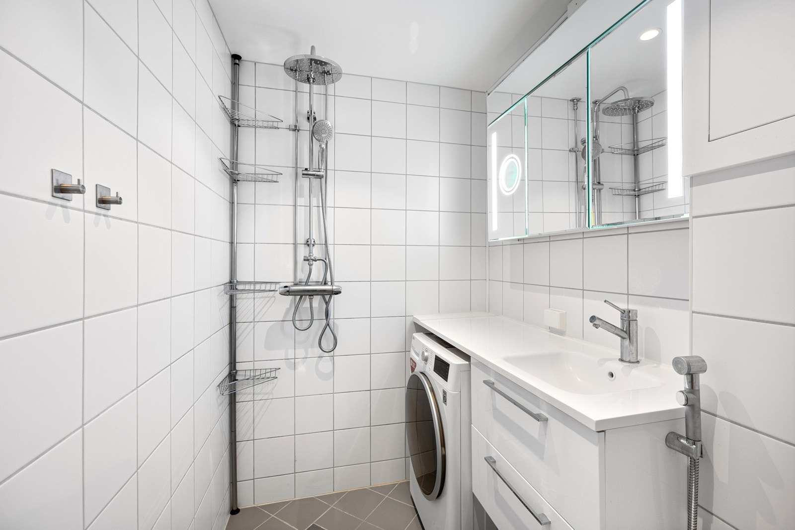 Pent flislagt baderom fra 2017. Galleribilde