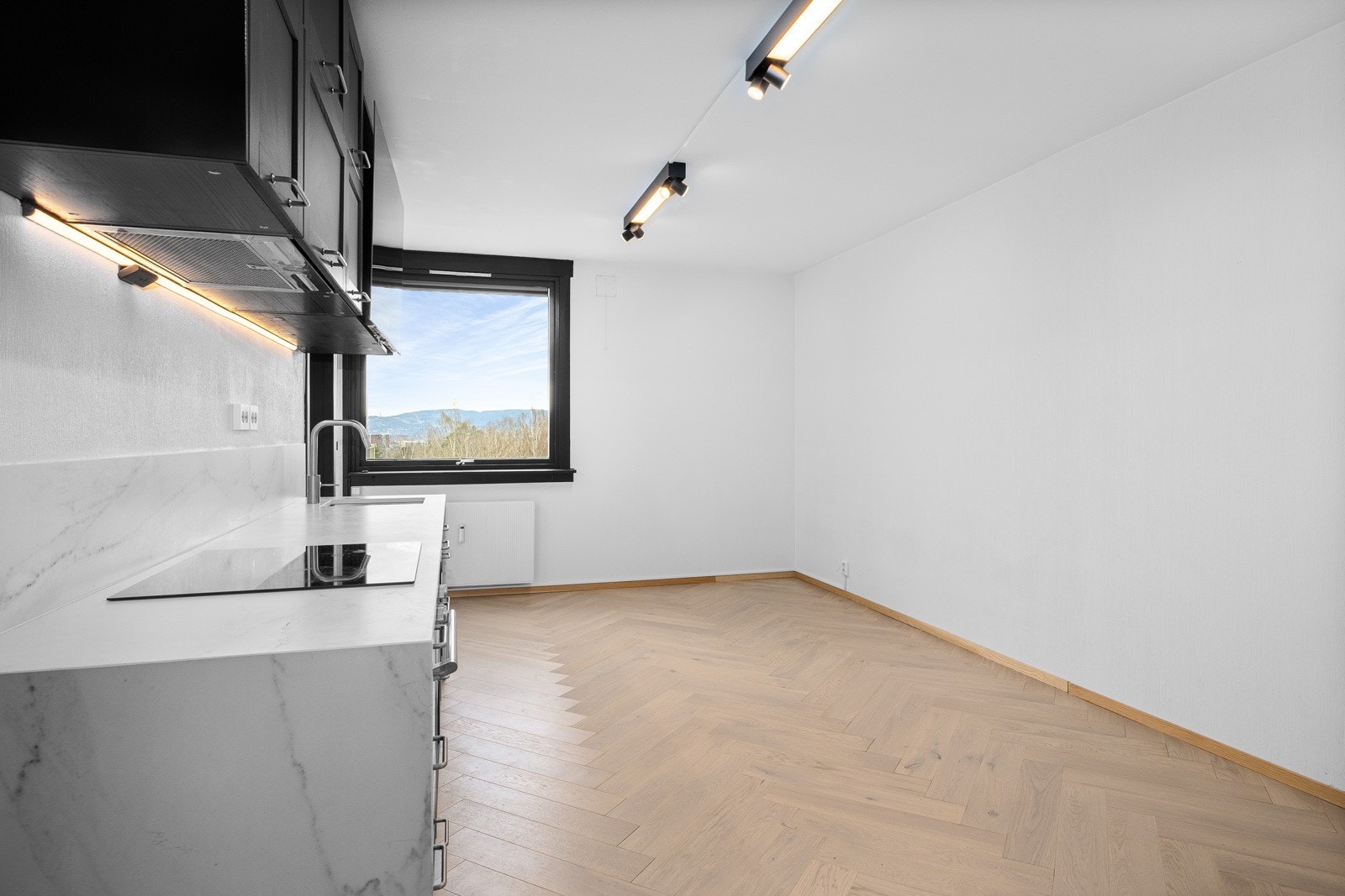 Varmtvann og fyring er inkludert i felleskostnadene. Galleribilde