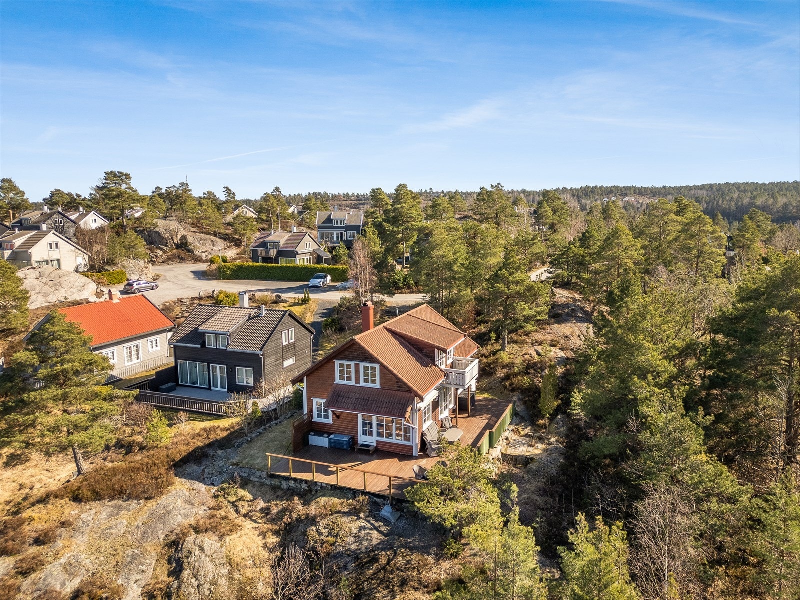 Fint beliggende hytte på endetomt i etablert hyttefelt Galleribilde