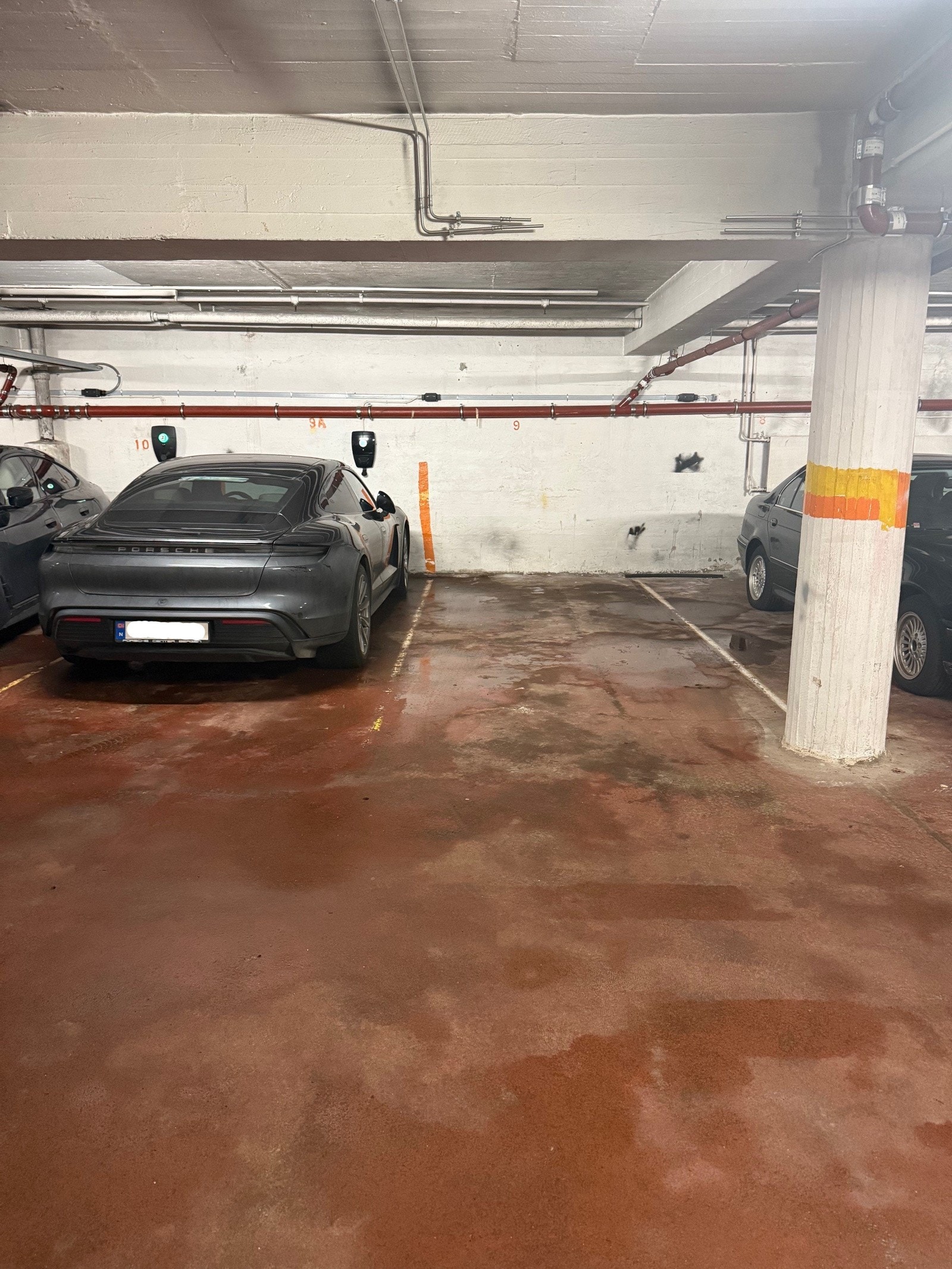 Sameiet Nordnes Brygge har forkjøpsrett på parkeringsplassen, dette vil avklares i etterkant av salg. Galleribilde