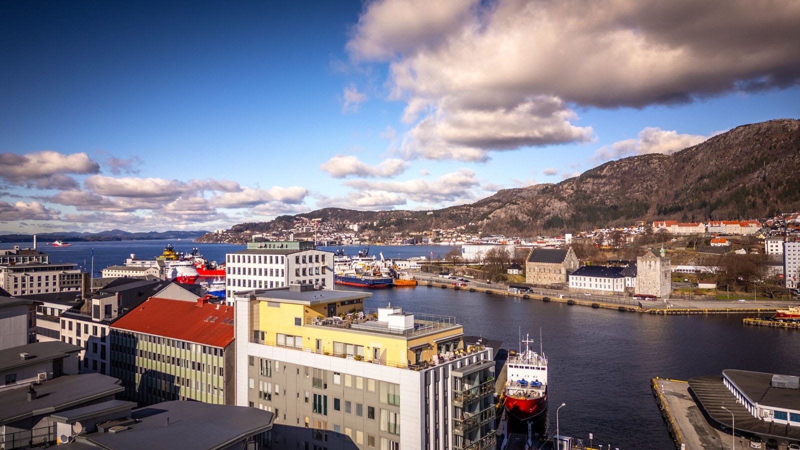 Meget sentral beliggenhet rett ved Tollbodalmenningen Galleribilde