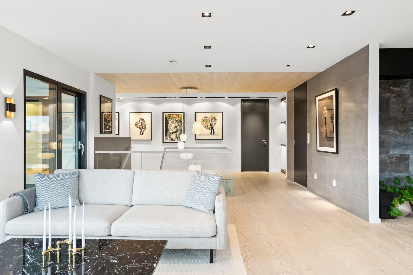 Loftstuen har et møbleringsvennlig areal - Galleribilde