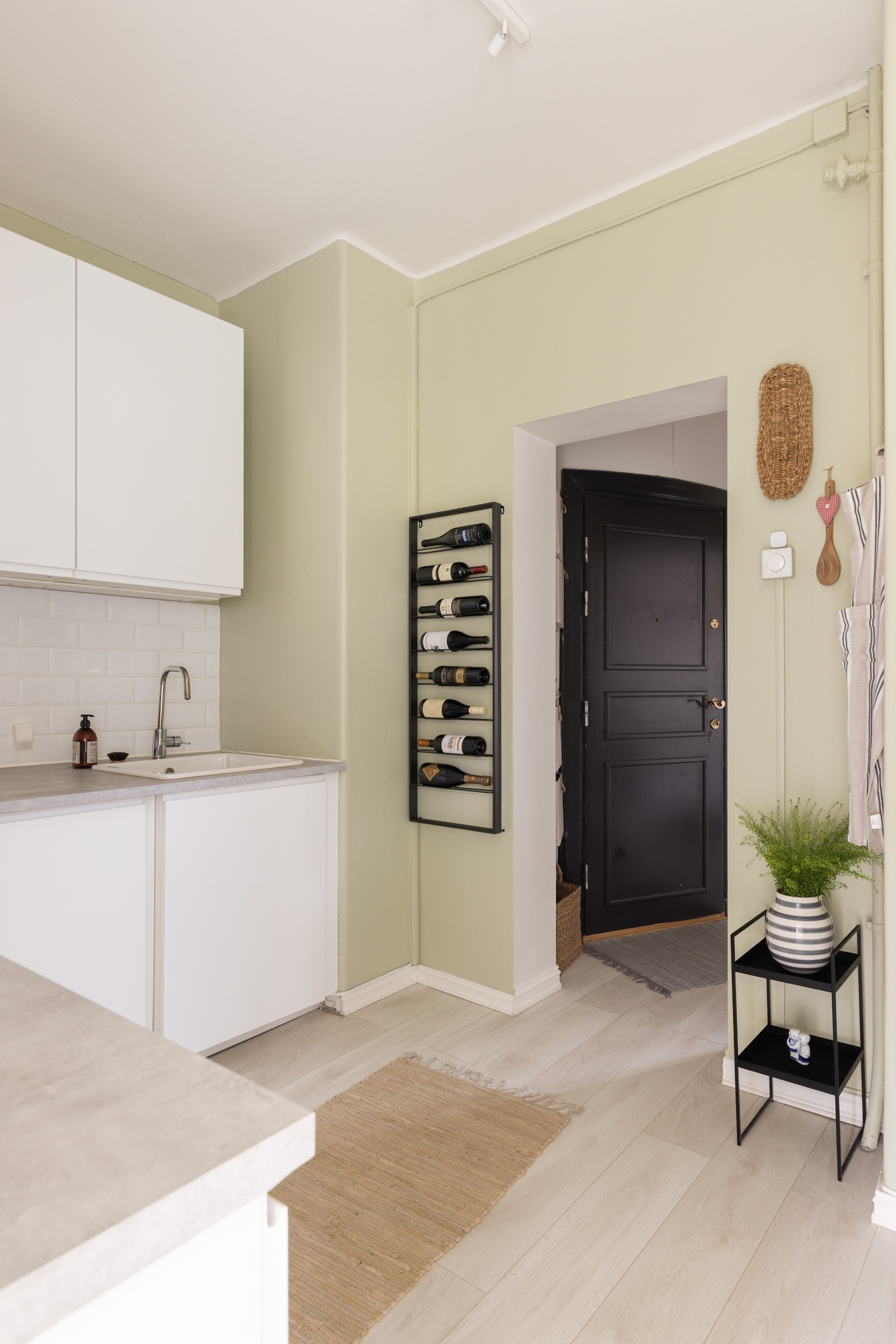 Lekkert kjøkken med kjøkkeninnredning fra 2020. Galleribilde