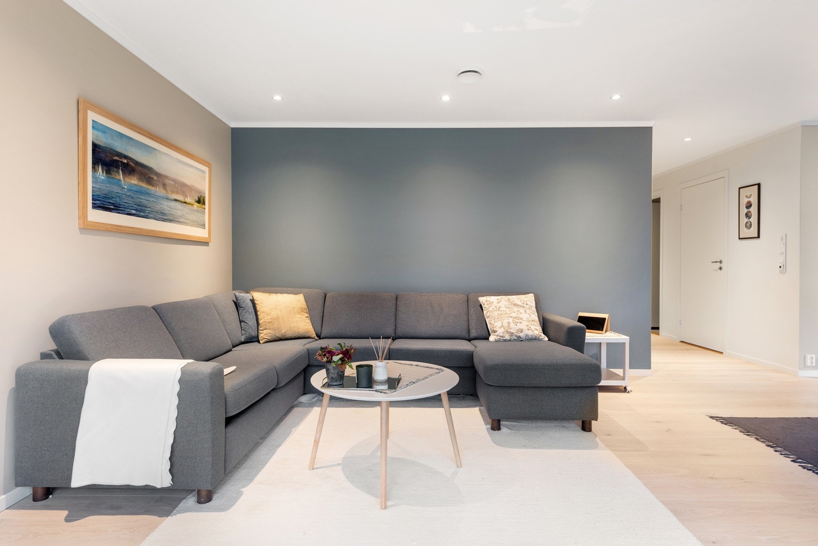 Leiligheten oppvarmes elektrisk med gulvvarme i entré, gang, kjøkken, stue og bad, Galleribilde