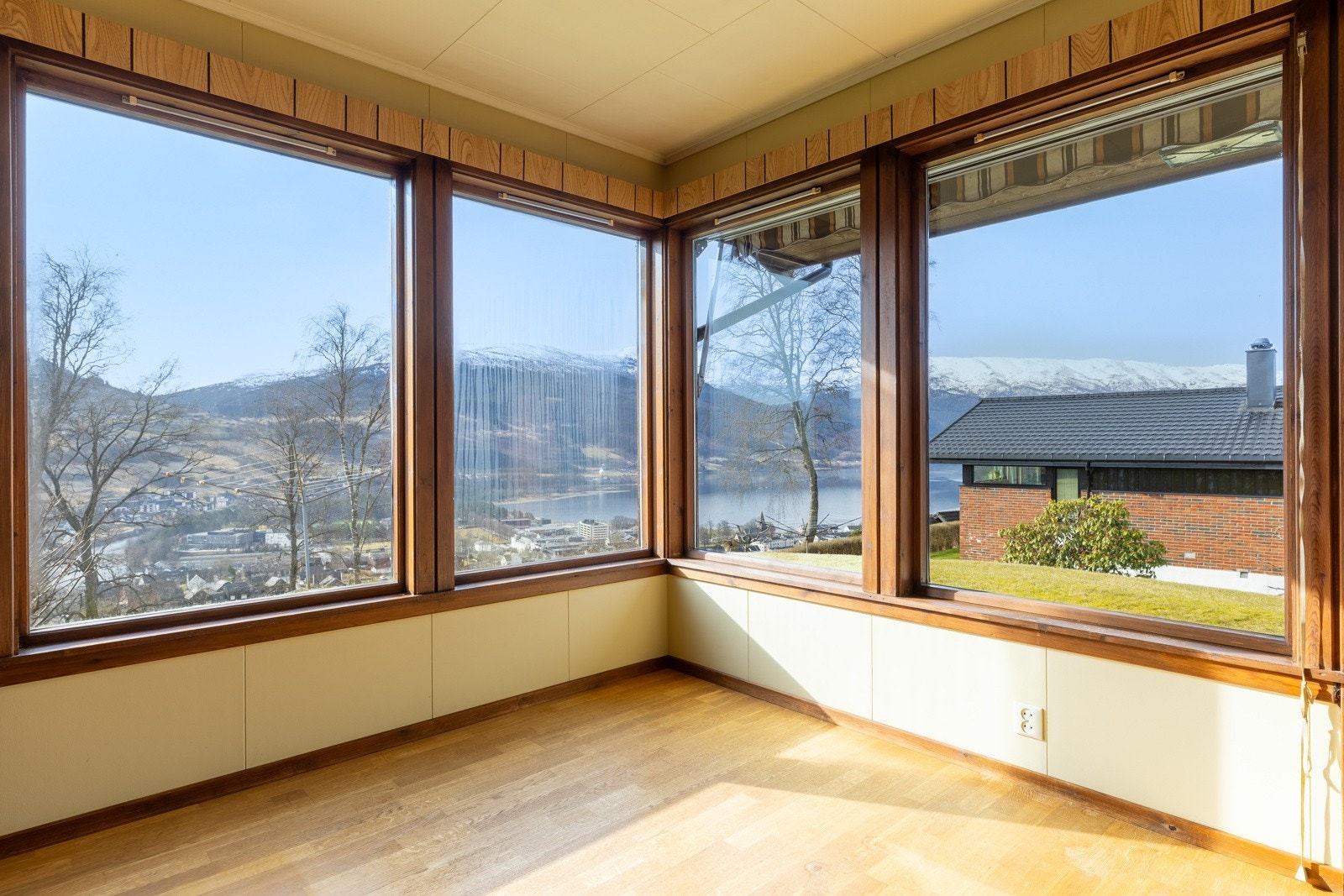 Utsikt fra stuen. Galleribilde