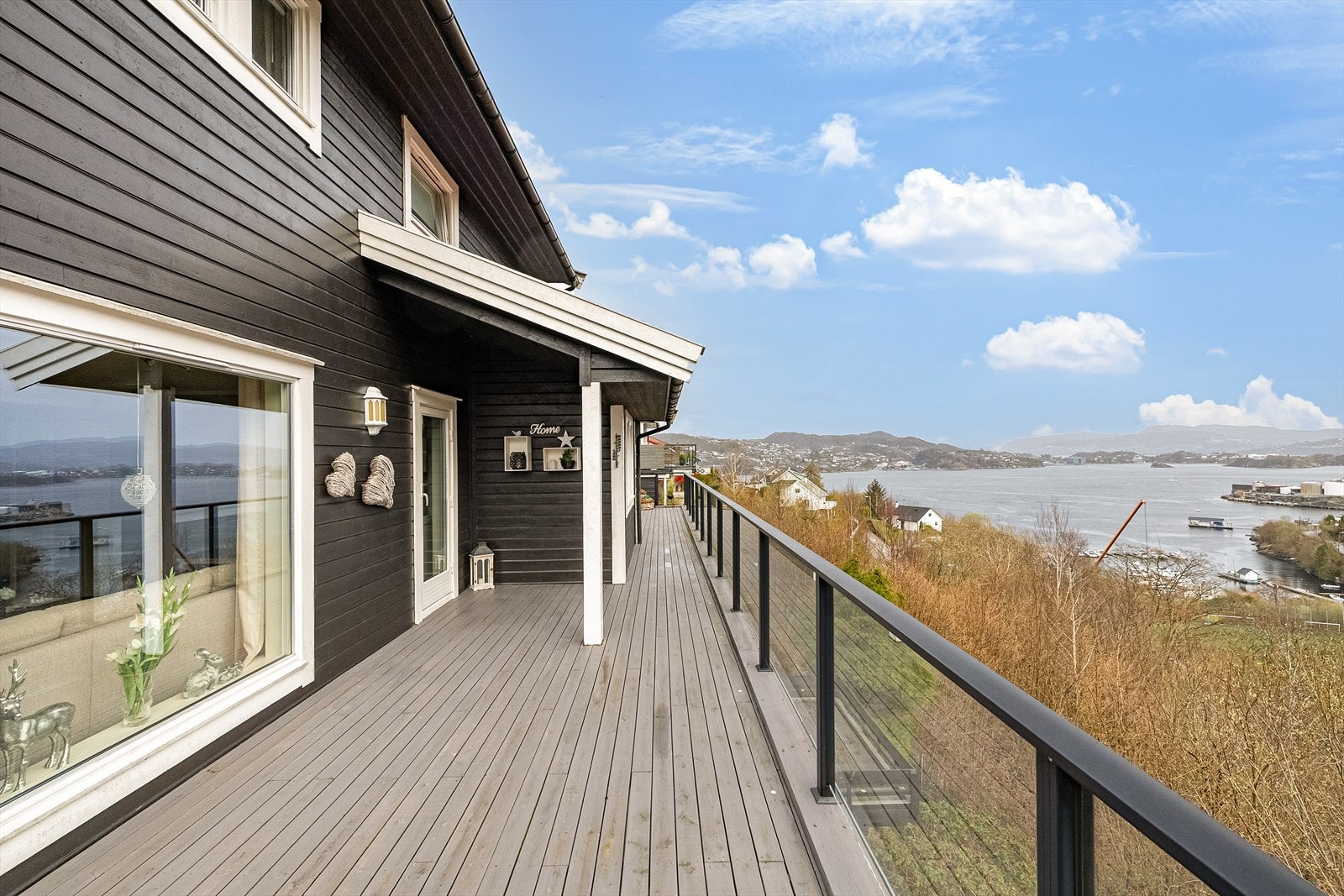 Velkommen til Sundby-Hvorups vei 103! Presentert av Jon-Olav Synnestvedt - Eiendomsmegler Vest. Galleribilde