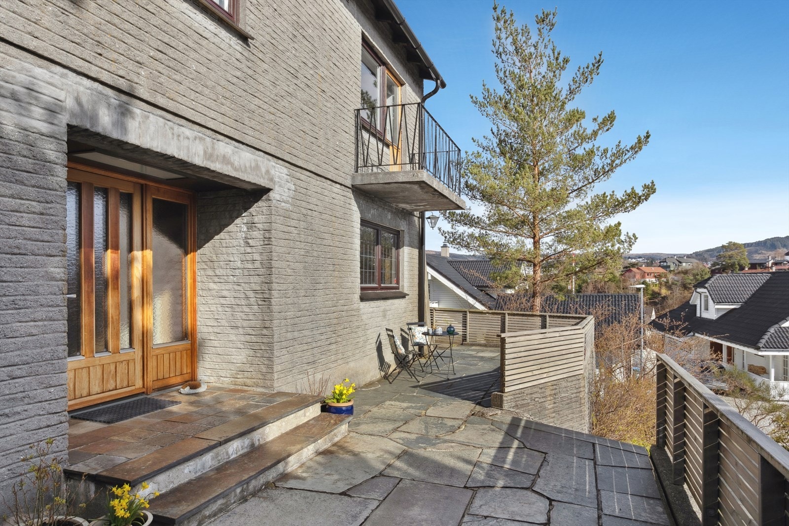 Inngangsparti. Galleribilde