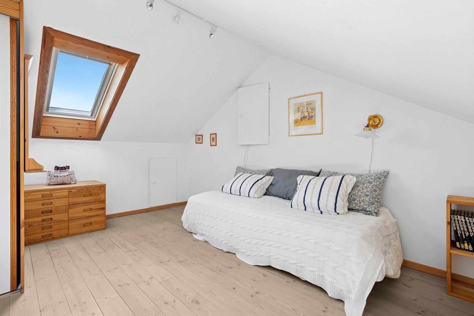 Rom på loftet. Galleribilde