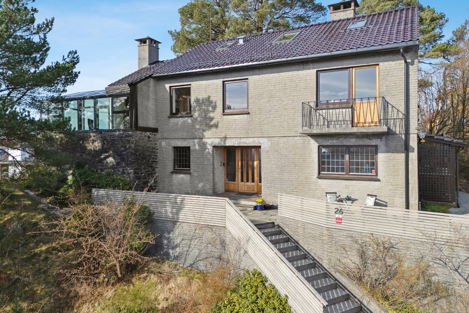 Fasade fra nedsiden. Galleribilde