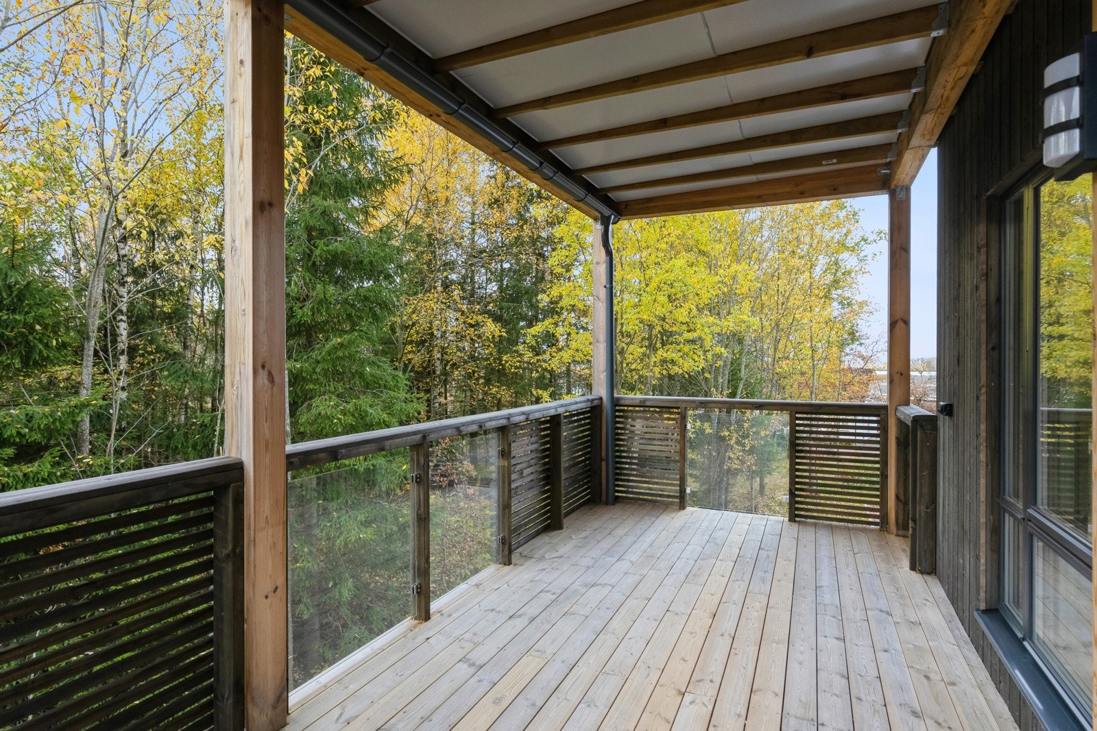 Sydvendt balkong på hele 15 kvm Galleribilde