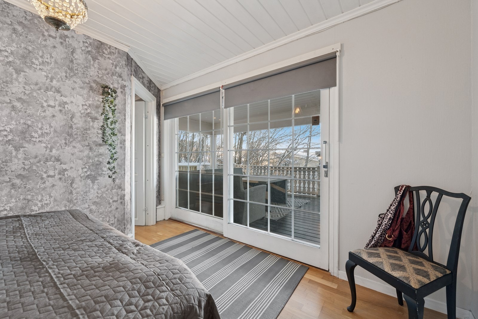 Skyvedør ut til terrassen. Galleribilde