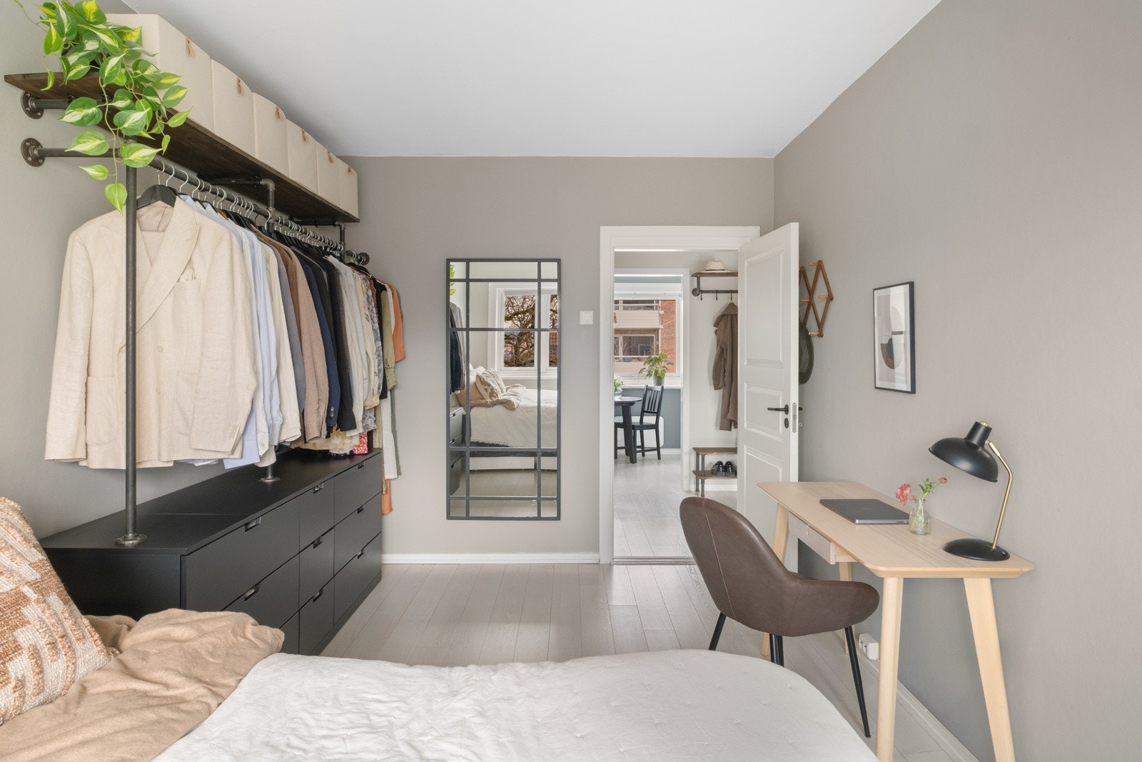 Soverommet har en herlig og avslappet atmosfære som gjør det enkelt å falle til ro om kvelden. Galleribilde