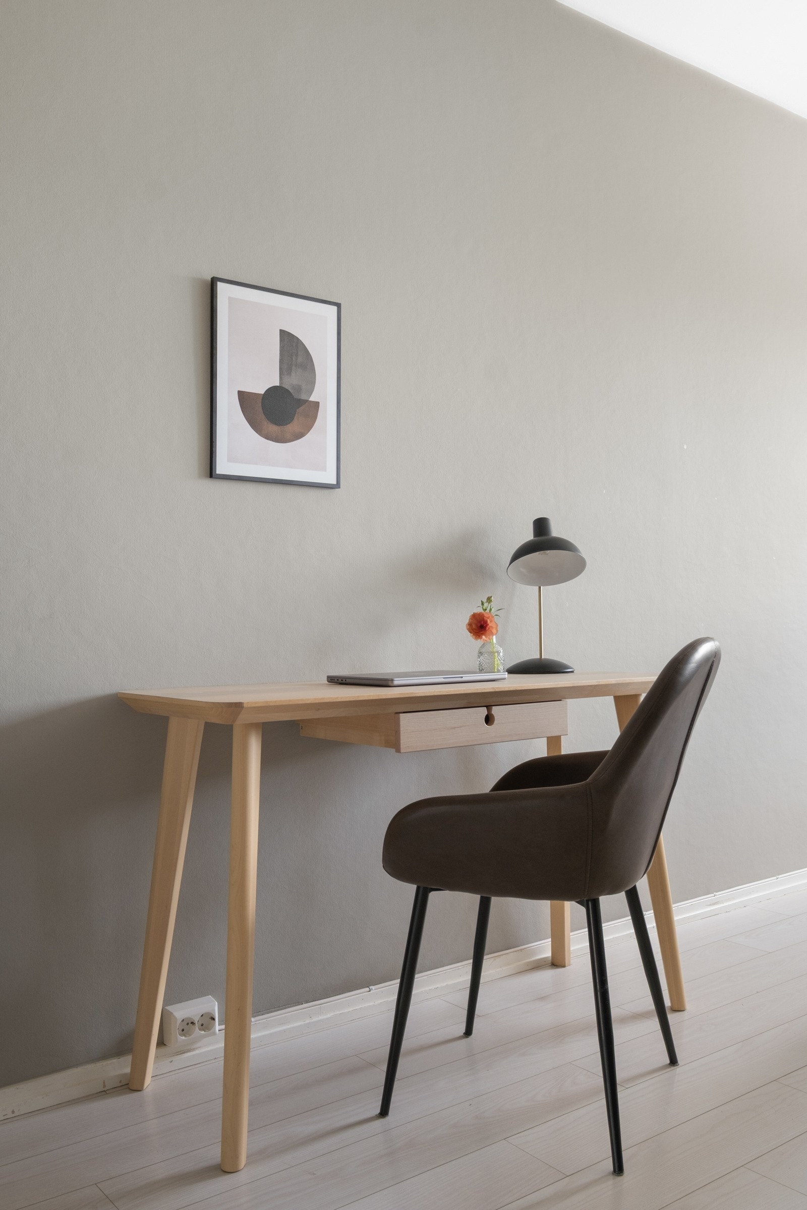 Om ønskelig kan det etableres en kontorplass eller sminkebord mm. i soverommet. Galleribilde