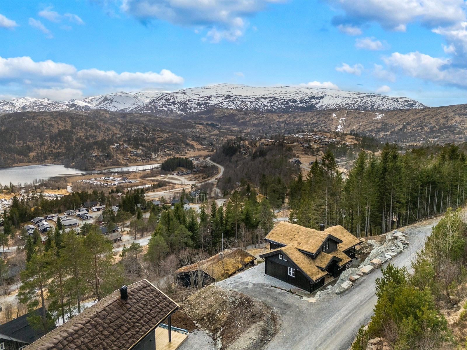 - Fra hytten kan man nyte en drømmeutsikt av de sjeldne - Galleribilde