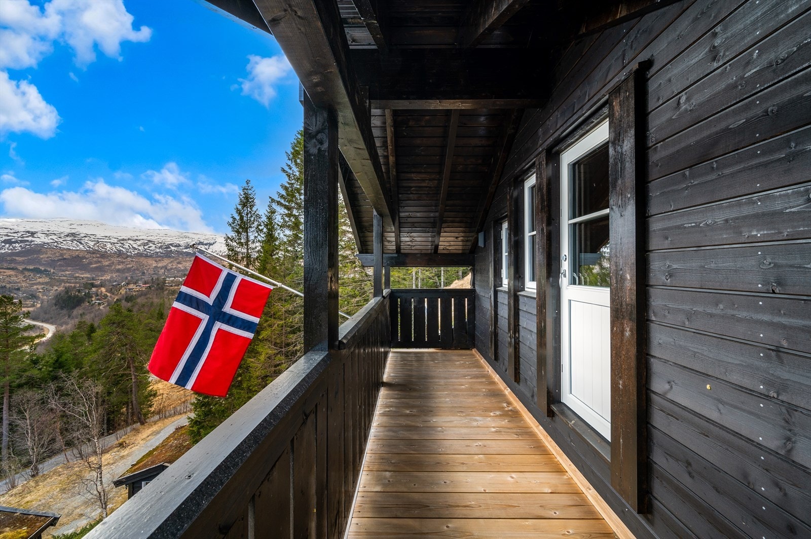 - Her har du plass til ønsket utemøblement - Galleribilde