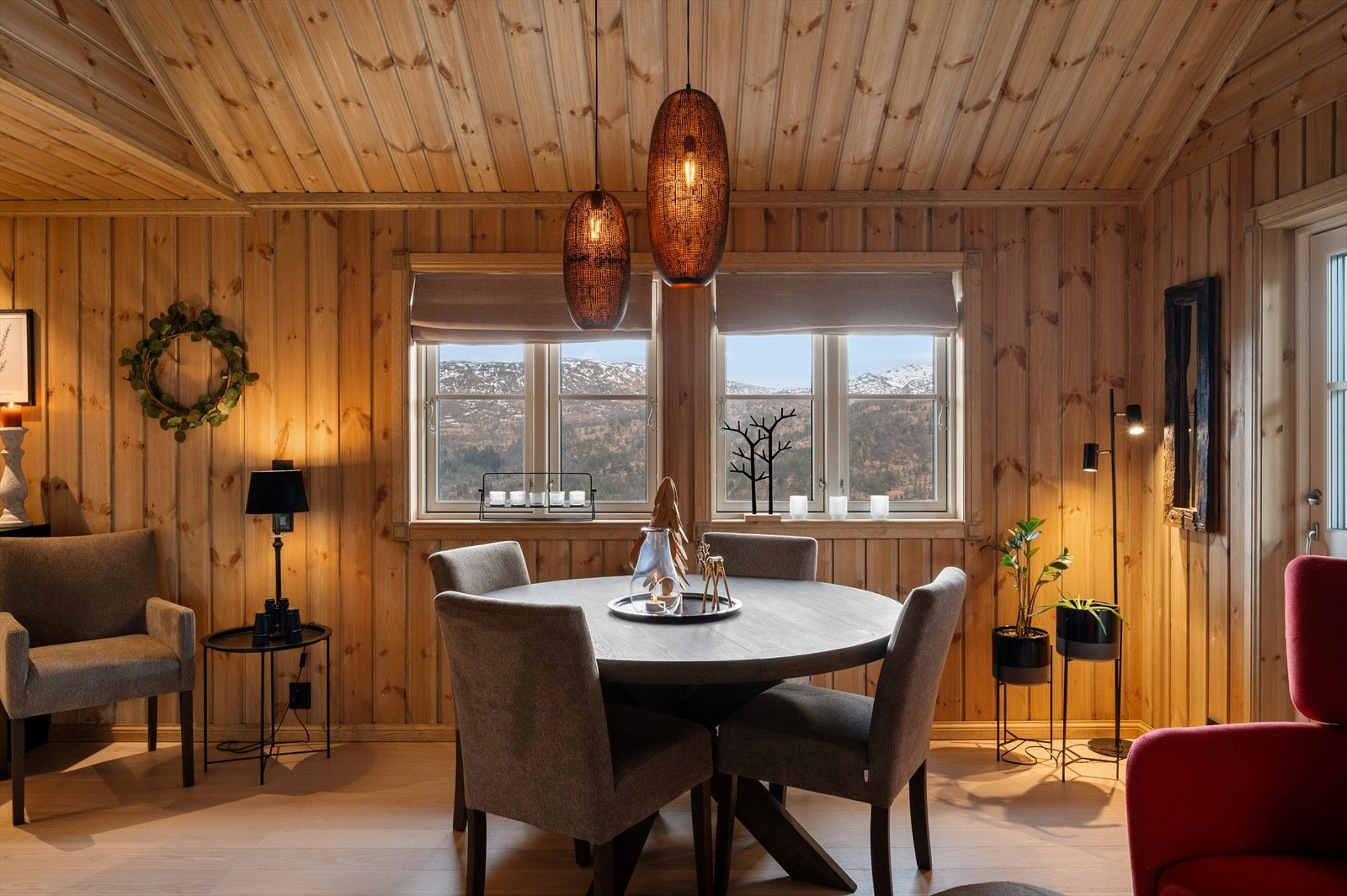 - Her kan du invitere familie og venner til hyggelige middager - Galleribilde