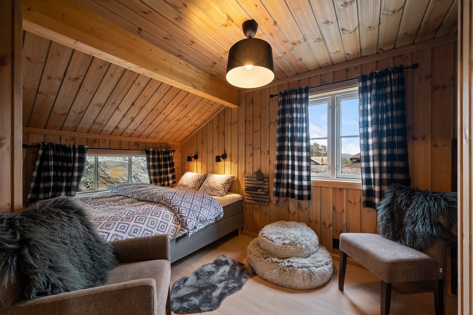 - Soverom 2 er også av svært god størrelse - Galleribilde