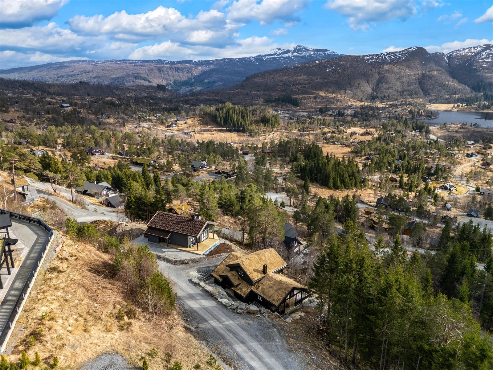 - Liker du bedre å gå på langrennsski? Ca. 97 m fra døren finner du 70km preparert løype innenfor 15km - Galleribilde