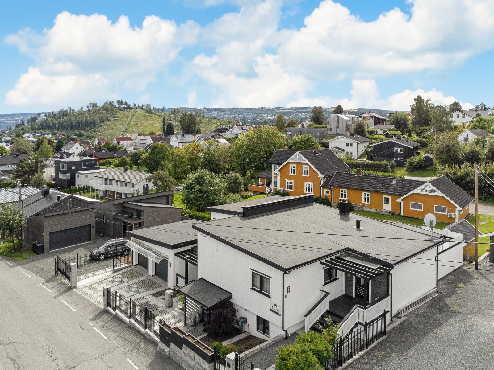 Kort vei til Raufoss og spennende arbeidsplasser. Galleribilde