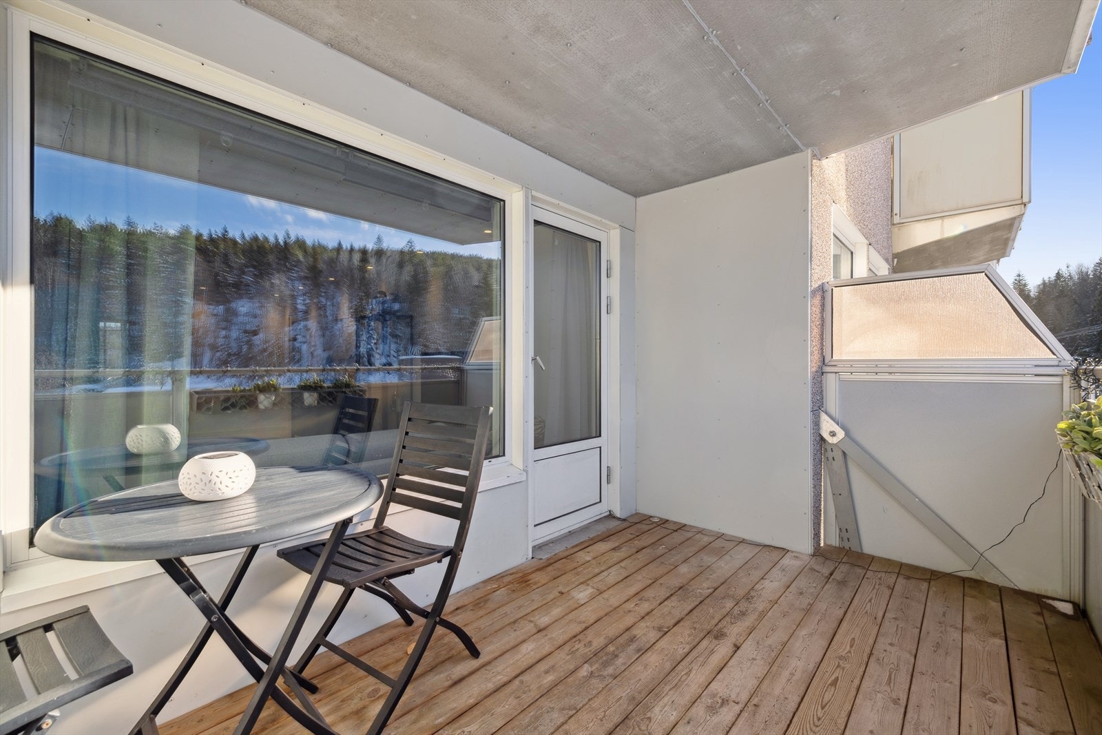 Her er det god plass for utemøblement Galleribilde