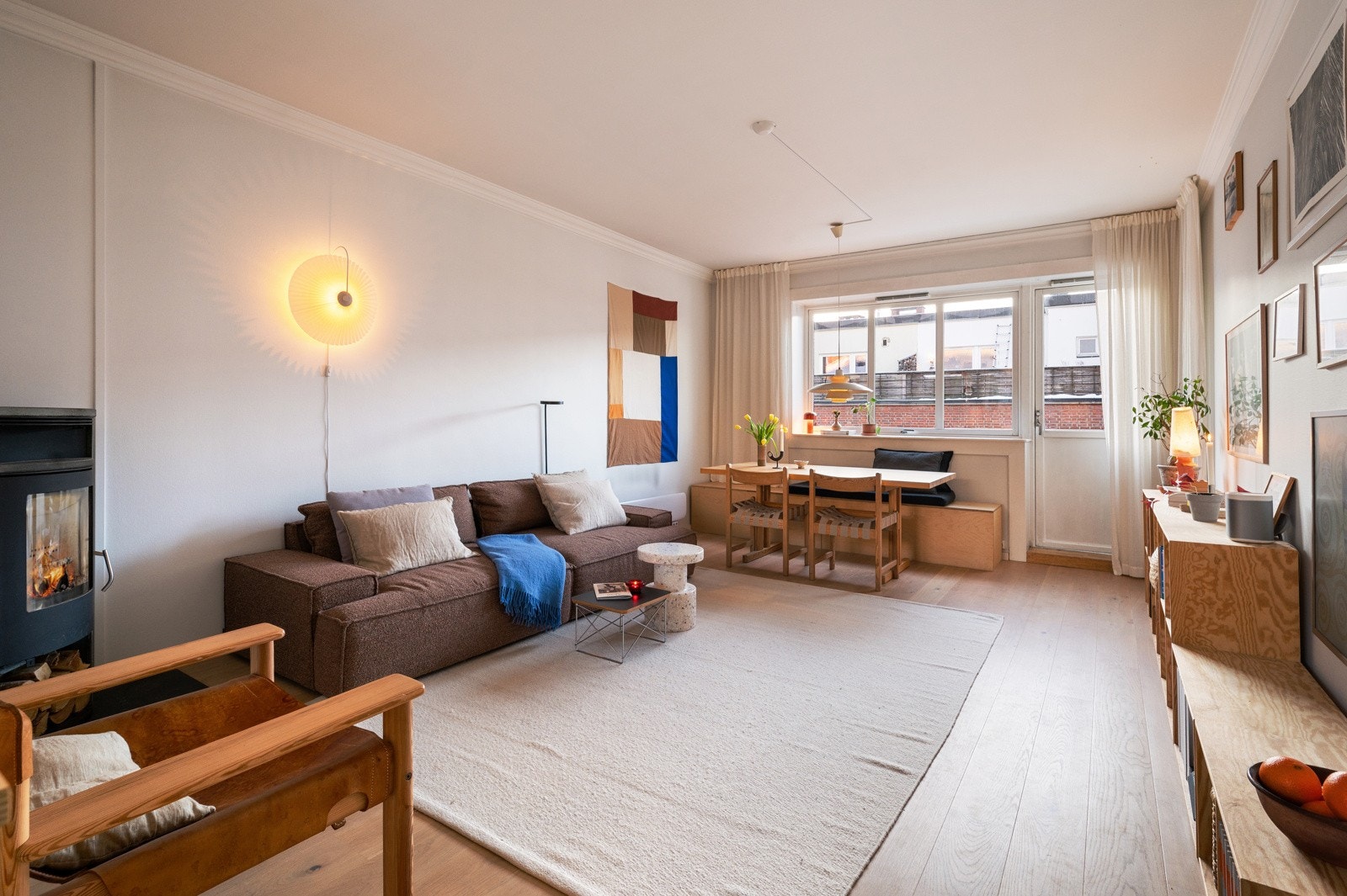 Leiligheten har en god planløsning med gjennomgående store rom og fin flyt. Galleribilde